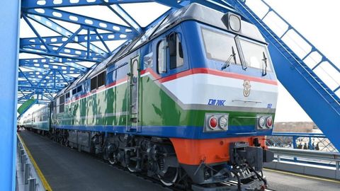 Urganchdan Qo&lsquo;ng&lsquo;irotga yangi poyezd qatnovi yo&lsquo;lga qo&lsquo;yildi