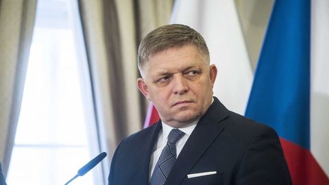 Psixiatrlar Slovakiya bosh vazirini xulq-atvorini o&lsquo;zgartirishga yoki siyosatni tark etishga chaqirdi