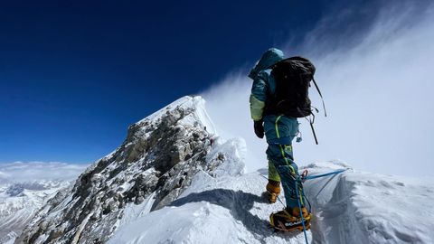 Everest cho&lsquo;qqisiga yolg&lsquo;iz chiqish taqiqlandi
