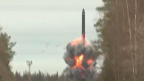 Rossiya Ukrainaga uchirgan &ldquo;Oreshnik&rdquo; ballistik raketasi o&lsquo;z hududida portladi &mdash; Forbes