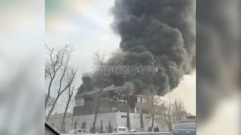 Yuqori Chirchiqdagi uylardan birida yong&lsquo;in sodir bo&lsquo;ldi (video)