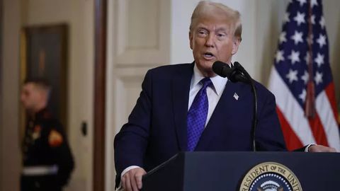 Трамп пўлат ва алюминий импортига 25 фоизлик бож жорий этишини айтди