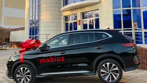 Mobiuz&rsquo;dan mehr bilan: Surxondaryo viloyatidan bo&lsquo;lgan g&lsquo;olib abonentga BYD avtomobili topshirildi