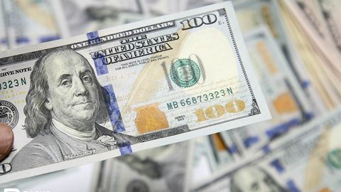 O&lsquo;zbekistonda dollar rasmiy kursi 13 000 so&lsquo;mdan oshdi