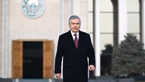 Шавкат Мирзиёев расмий ташриф билан Кувайтга жўнаб кетди
