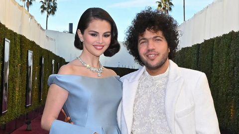 To&lsquo;y yaqin: xonanda Selena Gomes va prodyuser Benni Blanko 35 mln dollarga hashamatli uy xarid qildi