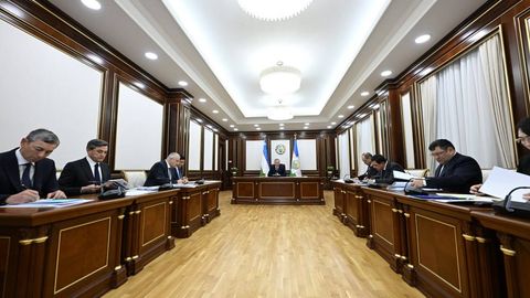 Prezident hudud va tarmoqlar kesimida energiya isrofini kamaytirish bo&lsquo;yicha qatʼiy ko&lsquo;rsatma berdi
