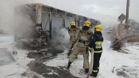 В Алмазарском районе Ташкента сгорел автобус&nbsp;
