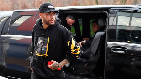 Neymar o&lsquo;zining qimmatbaho mashinalaridan Braziliyada foydalana olmaydi