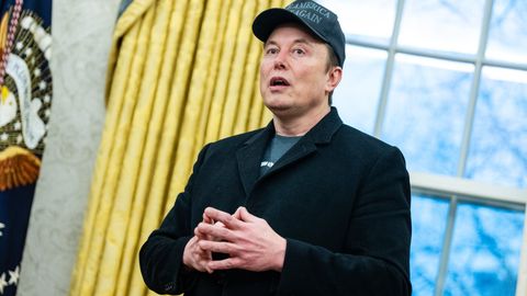 Пентагон, ФҚБ ва бошқа идоралар Маскнинг талабига қарши чиқди