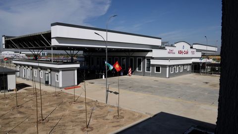 Kyrgyzstan to introduce truck controls at three more checkpoints on Uzbekistan border&nbsp;