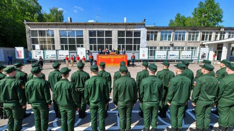 Rossiya chaqiruv yoshidagilarni harbiy zavodlarga yubormoqchi
