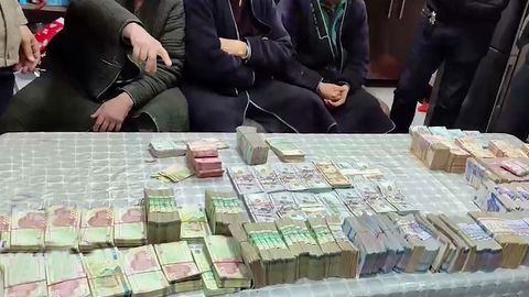 Surxondaryoda narkotik moddalar savdosi bilan shug&lsquo;ullangan ota va uning ikki o&lsquo;g&lsquo;li qo&lsquo;lga tushdi (video)&nbsp;&nbsp;