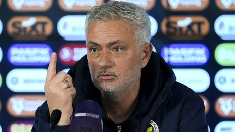 &ldquo;Galatasaroy&rdquo; Mourinyoning irqchilikka oid so&lsquo;zlari bo&lsquo;yicha UEFA va FIFA&rsquo;ga shikoyat qiladi