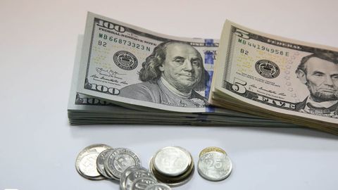 Курс доллара в Узбекистане продолжает снижаться