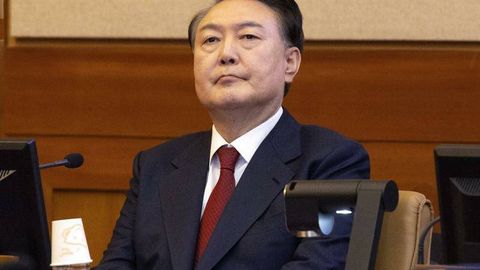 Janubiy Koreya prezidentini hibsga olish orderi bekor qilindi&nbsp;&nbsp;