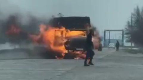 Жиззахда юк машинаси ёниб кетди (видео)
