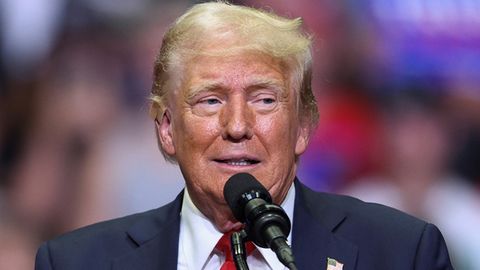 Трамп: &ldquo;Эрон кейинги йирик халқаро муаммо бўлади&rdquo;