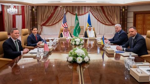 Kiyev Amerikaning Ukrainada 30 kunlik sulh tuzish taklifiga rozi bo&lsquo;lishga tayyor