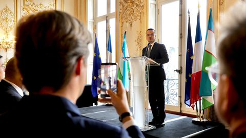 Uzbekistan, France expand economic cooperation at Paris business forum ahead of Mirziyoyev&rsquo;s visit&nbsp;