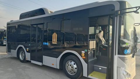 Jizzaxga Xitoydan 30 ta yangi avtobus olib kelindi&nbsp;