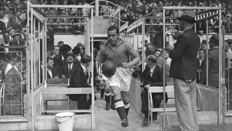 &ldquo;O&lsquo;limni aldab, stadionda vafot etdi&rdquo;. Futbol tarixidan abadiy joy olgan Diksi Din haqida&nbsp;
