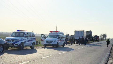 Тошкент вилоятида юк машинаси ва Isuzu тўқнашишидан икки киши ҳалок бўлди