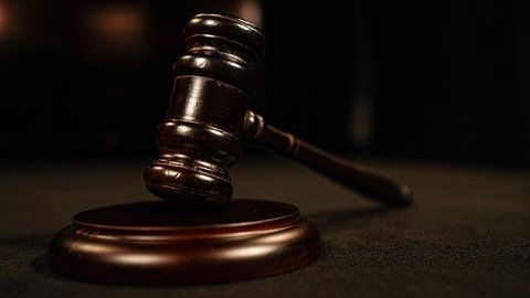Huawei xitoylik blogerni Maextro S800 sedanini tanqid qilgani uchun sudga berdi