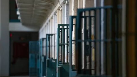 Казахстанским чиновникам показывают тюрьмы в рамках борьбы с коррупцией&nbsp;