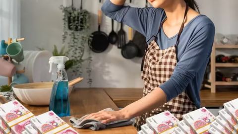 В Китае женщина при разводе получила компенсацию в 35 тыс. долларов за&nbsp;выполнение домашних обязанностей