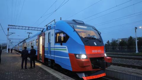 Guliston&mdash;Toshkent&mdash;Chinorkent yo&lsquo;nalishida poyezd qatnovi yo&lsquo;lga qo&lsquo;yildi