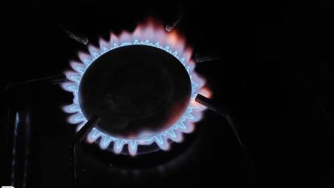 O&lsquo;zbekistonda elektr energiyasi va gaz uchun to&lsquo;lov oshirilishi 1-mayga qoldirildi