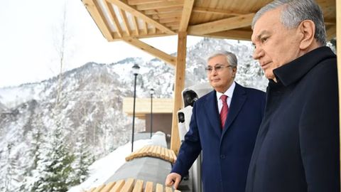 Шавкат Мирзиёев и Касым-Жомарт Токаев посетили высокогорный кластер &laquo;Медеу&raquo; в Алматы