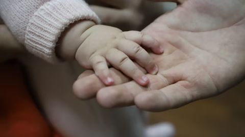 Qashqadaryoda uch kunlik chaqalog&lsquo;ini 60 mln so&lsquo;mga sotgan ayolga sud hukmi o&lsquo;qildi&nbsp;