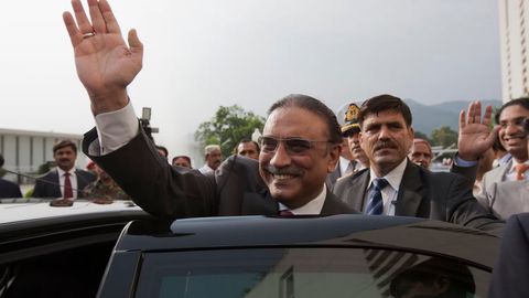 Pokiston prezidenti Zardoriy Karachi shahridagi shifoxonaga shoshilinch yotqizildi&nbsp;