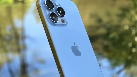 IPhone foydalanuvchilari iOS 18.4 versiyasini o&lsquo;rnatmaslikka chaqirildi&nbsp;