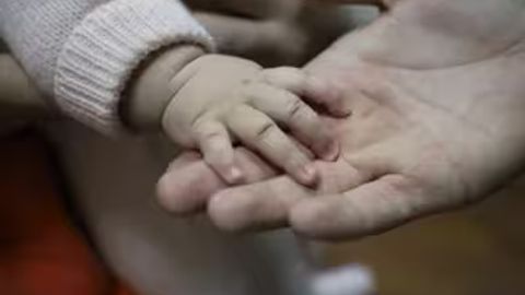 В Кашкадарье задержали мать, пытавшуюся продать новорожденную дочь за 60 млн сумов