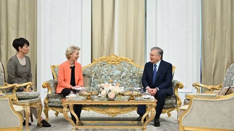 Shavkat Mirziyoyev Yevrokomissiya prezidenti bilan uchrashuv o&lsquo;tkazdi