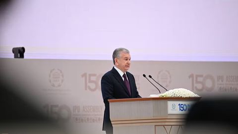 Shavkat Mirziyoyev sun&rsquo;iy intellektdan foydalanish etikasi bo&lsquo;yicha model qonun ishlab chiqishni taklif qildi&nbsp;