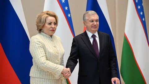 Шавкат Мирзиёев Тошкентда Валентина Матвиенкони қабул қилди 