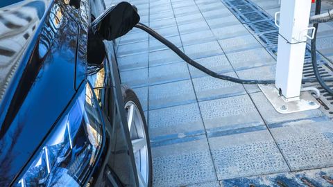 O&lsquo;zbekistonda 1-maydan utilizatsiya yig&lsquo;imi faqat elektromobillar uchun undiriladi&nbsp;
