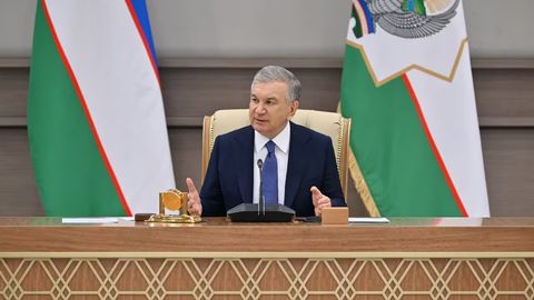 &ldquo;Vazirlar, viloyat hokimlari joriy yil yakunigacha 4,5 mlrd dollarlik ishlarni so&lsquo;zsiz bajarishi shart&rdquo; &mdash; prezident