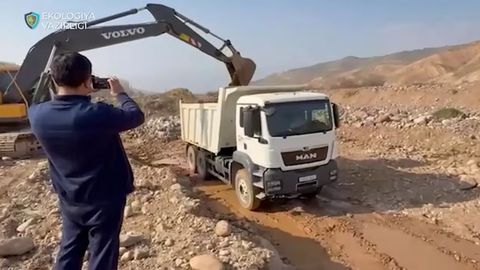 Bo&lsquo;stonliqda qum-shag&lsquo;alni noqonuniy qazish oqibatida tabiatga 4,5 mlrd so&lsquo;mlik zarar yetkazildi