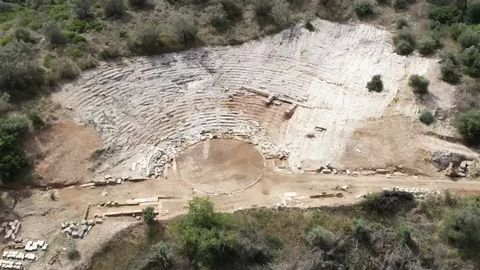 Yunoniston orolida 2700 yillik teatr qoldiqlari topildi&nbsp;