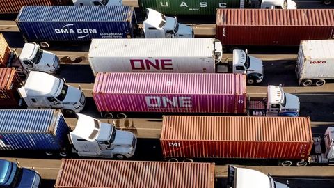 Kanada Amerika tovarlarining bir qismini bojdan ozod qiladi