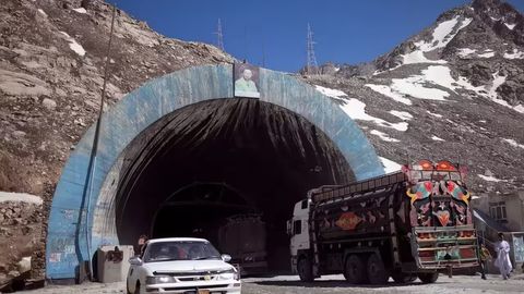 &ldquo;Толибон&rdquo; Россиядан совет муҳандислари қурган йўлларни таъмирлашни сўради