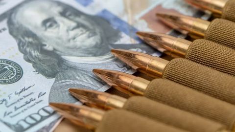 Украина энди АҚШдан 300 млрд эмас, балки 100 млрд доллар қарздор — Bloomberg