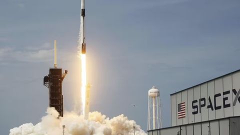SpaceX raketasida o&lsquo;zbekistonliklar yaratgan sun&rsquo;iy yo&lsquo;ldosh uchirilishi mumkin
