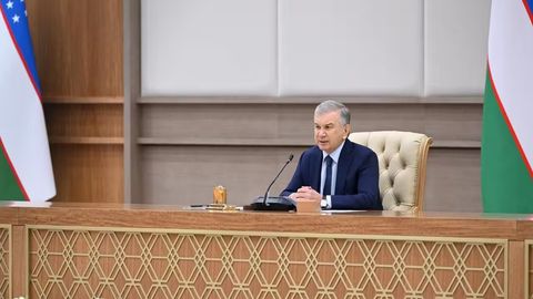 Shavkat Mirziyoyev tadbirkorlarga to&lsquo;siq bo&lsquo;layotgan rahbarlarga qattiq chora ko&lsquo;rilishini aytdi