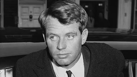 АҚШ сенатор Роберт Кеннедининг қотиллиги ҳақида ҳужжатларни эълон қилди 